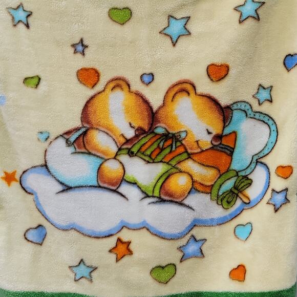 Cuddly Bears On A Cloud Fleece Blanket 35" X 52" - Picture 2 of 4
